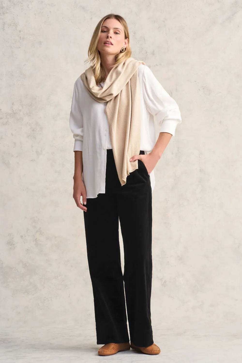 SABLE WOOL COLLAR SHAWL
