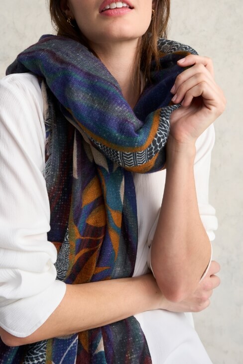 Winter Vine Wool Scarf