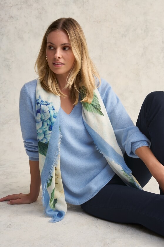 Catriona Hydrangeas Wool Scar